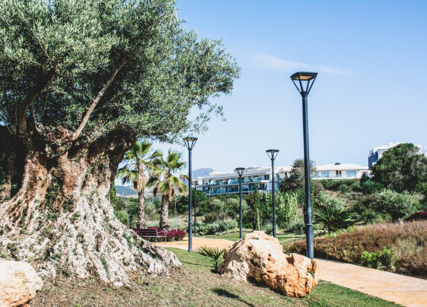 Resale - Apartment - Middle Floor Apartment - Estepona - Estepona Centro