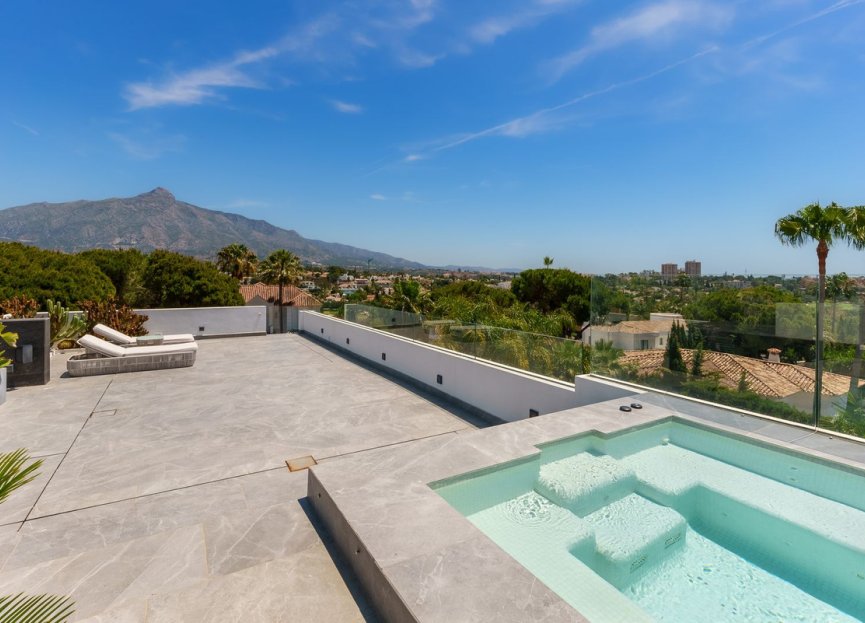 Reventa - House - Detached Villa - Marbella - Nueva Andalucia