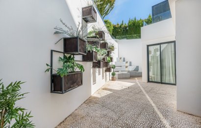 Reventa - House - Detached Villa - Marbella - Nueva Andalucia