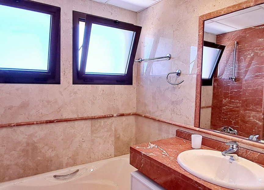 Resale - Apartment - Penthouse - Estepona - New Golden Mile