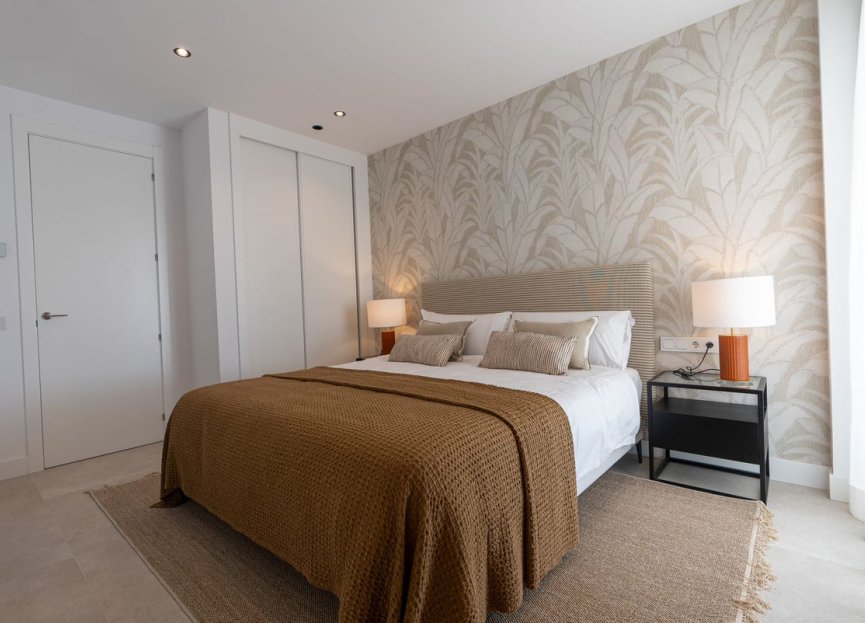 Resale - Apartment - Penthouse - Estepona - Estepona Centro