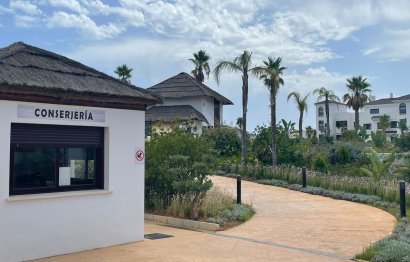 Resale - Apartment - Penthouse - Estepona - Estepona Centro