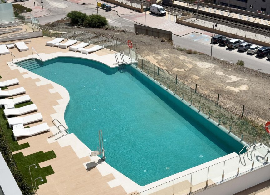 Resale - Apartment - Middle Floor Apartment - Fuengirola - Fuengirola Centro