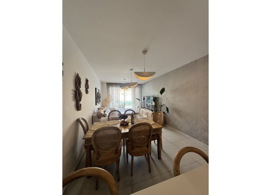 Resale - Apartment - Middle Floor Apartment - Marbella - Elviria