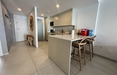 Resale - Apartment - Middle Floor Apartment - Marbella - Elviria