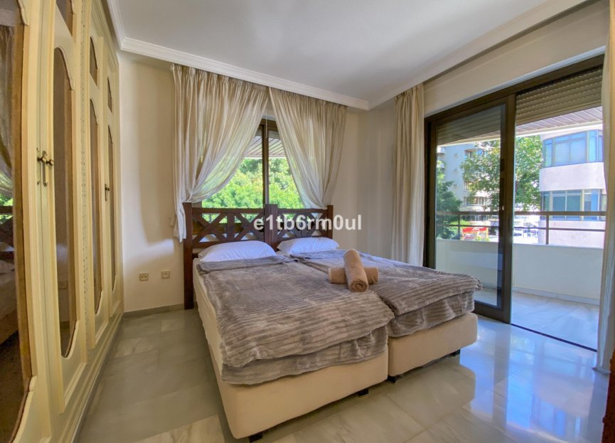 Resale - Apartment - Middle Floor Apartment - Marbella - Marbella Centro