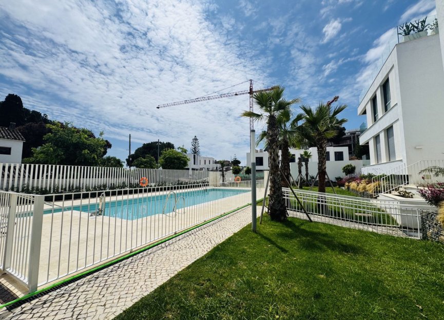 Resale - Apartment - Middle Floor Apartment - Marbella - Elviria