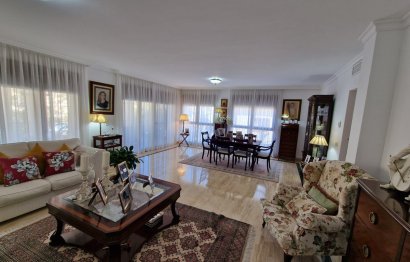 Resale - House - Semi-Detached House - Marbella - Marbella Centro