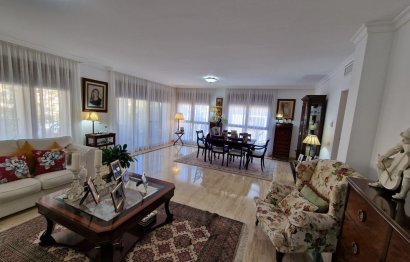 Resale - House - Semi-Detached House - Marbella - Marbella Centro