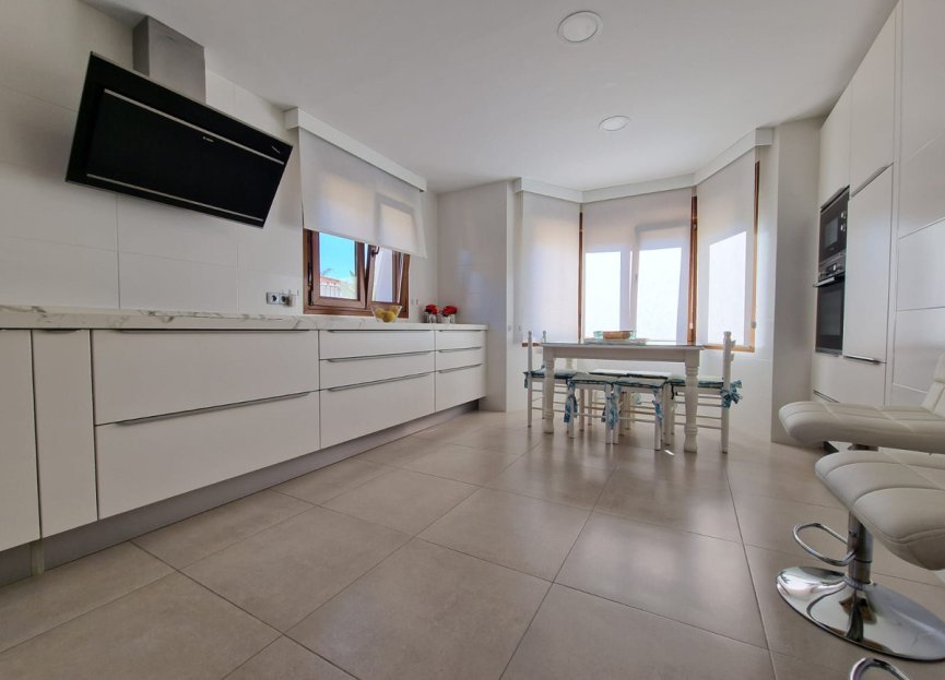 Resale - House - Semi-Detached House - Marbella - Marbella Centro