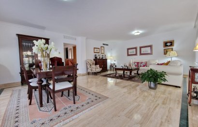 Resale - House - Semi-Detached House - Marbella - Marbella Centro