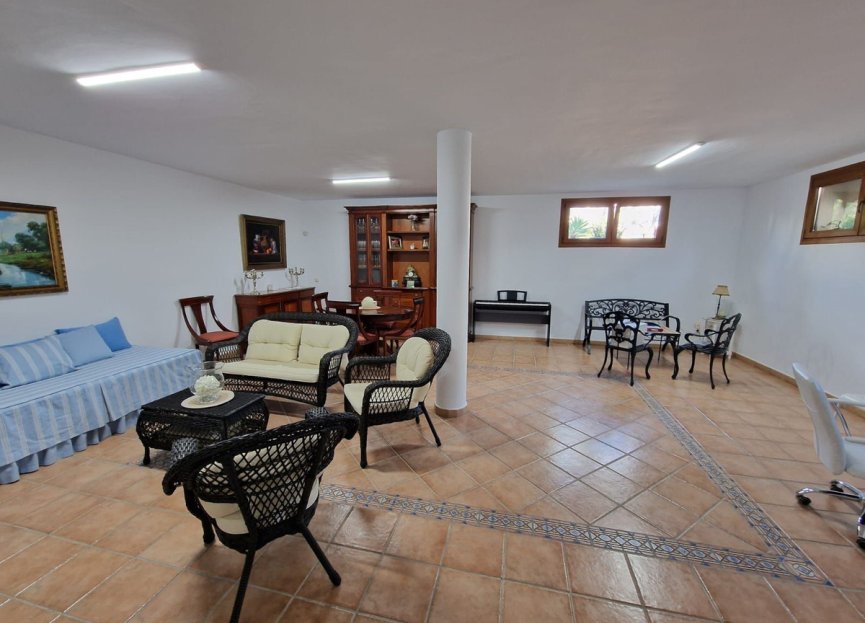 Resale - House - Semi-Detached House - Marbella - Marbella Centro