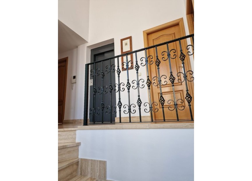 Resale - House - Semi-Detached House - Marbella - Marbella Centro