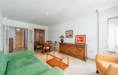 Resale - Apartment - Middle Floor Apartment - Estepona - Estepona Centro