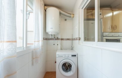 Resale - Apartment - Middle Floor Apartment - Estepona - Estepona Centro