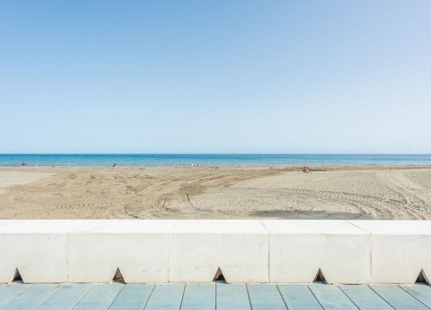 Resale - Apartment - Middle Floor Apartment - Estepona - Estepona Centro