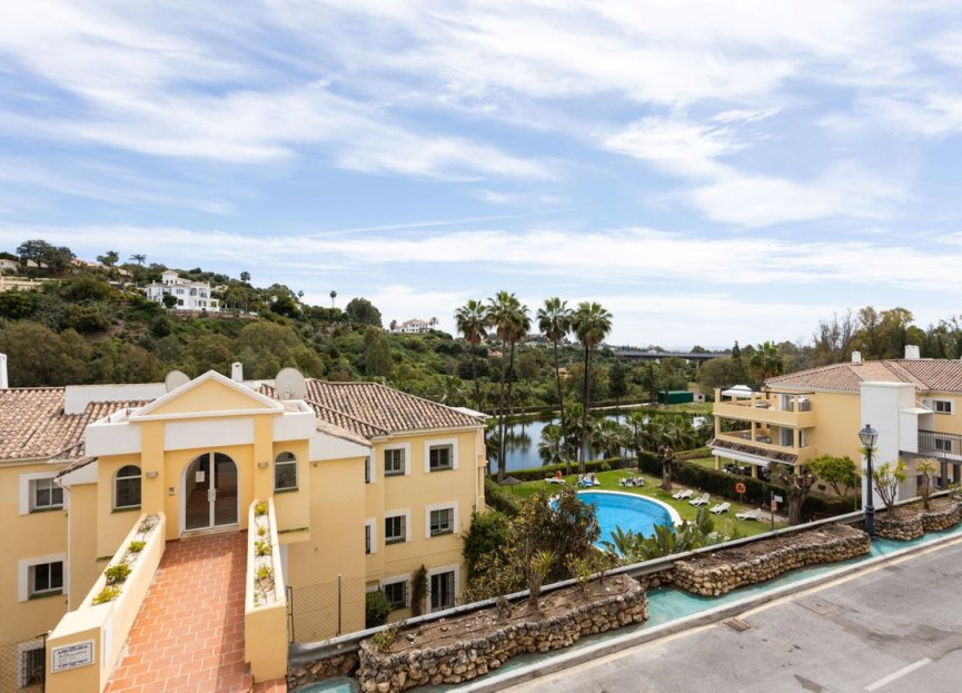 Resale - Apartment - Middle Floor Apartment - Benahavís - La Quinta