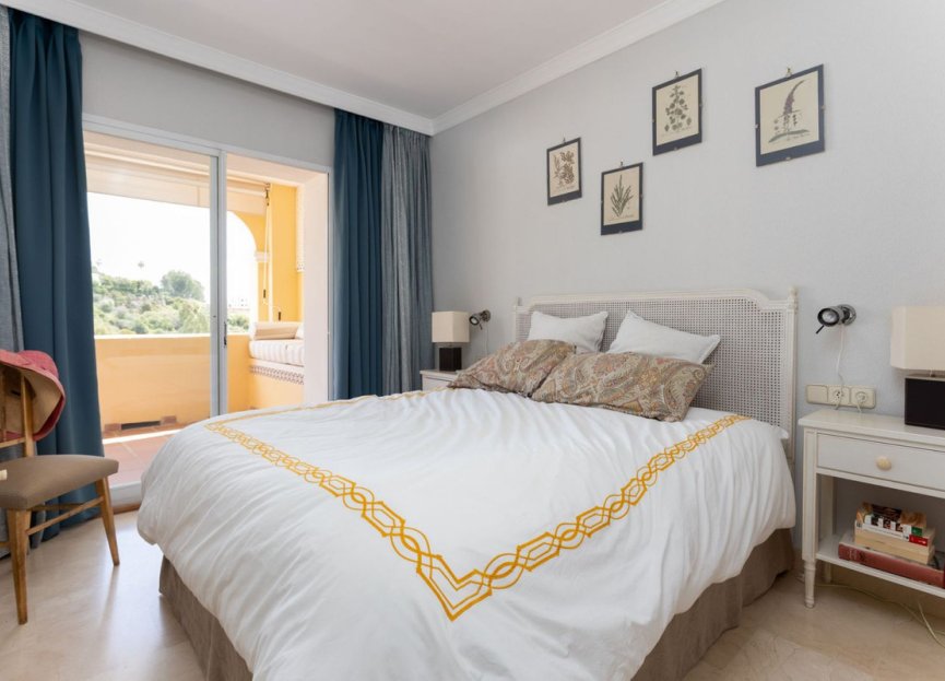 Resale - Apartment - Middle Floor Apartment - Benahavís - La Quinta