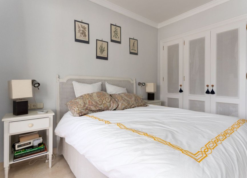 Resale - Apartment - Middle Floor Apartment - Benahavís - La Quinta