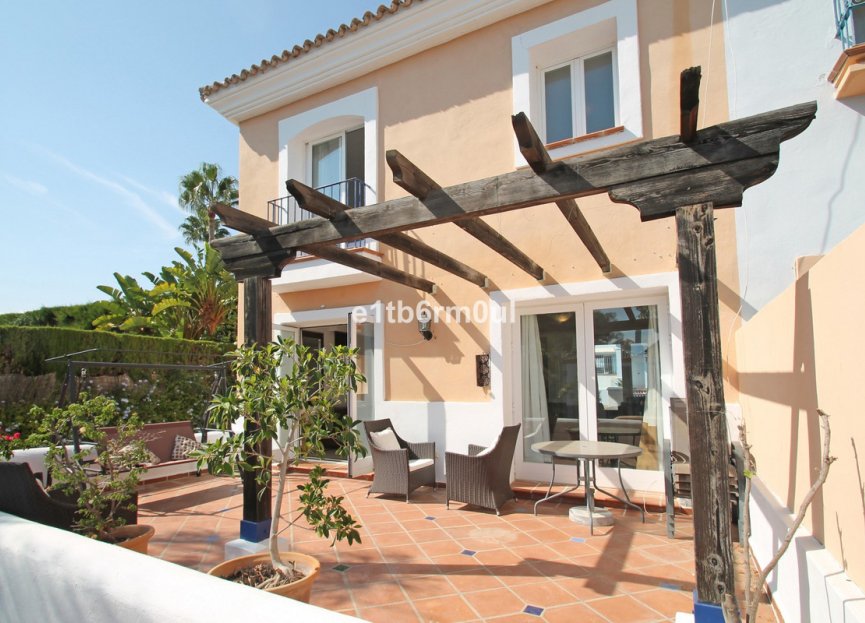 Resale - House - Townhouse - Marbella - Nueva Andalucia