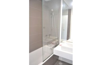 Reventa - Ground floor apartment - Estepona - Estepona Centro