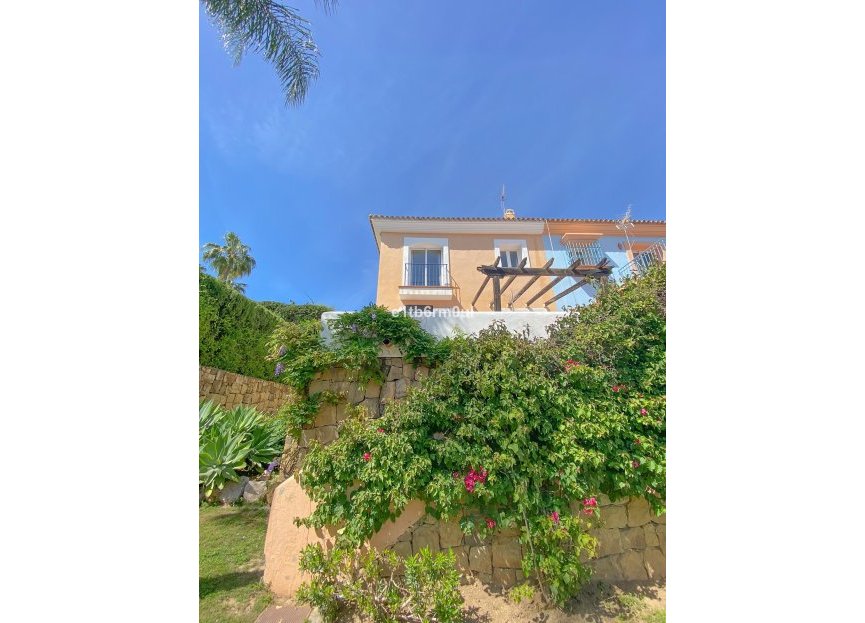 Resale - House - Townhouse - Marbella - Nueva Andalucia