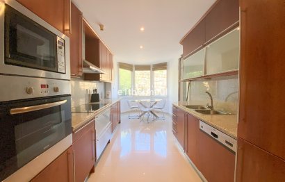 Resale - Apartment - Ground Floor Apartment - Marbella - Nueva Andalucia