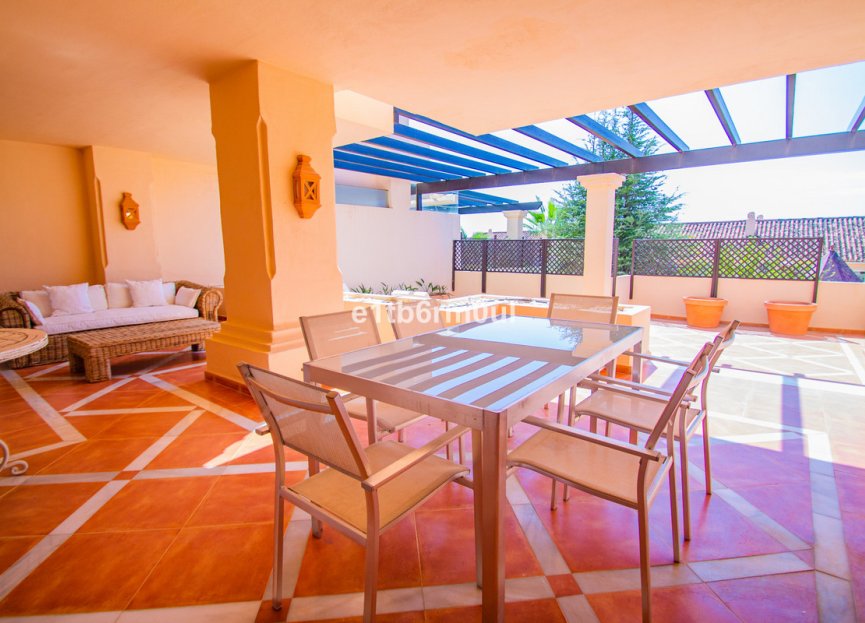 Resale - Apartment - Ground Floor Apartment - Marbella - Nueva Andalucia