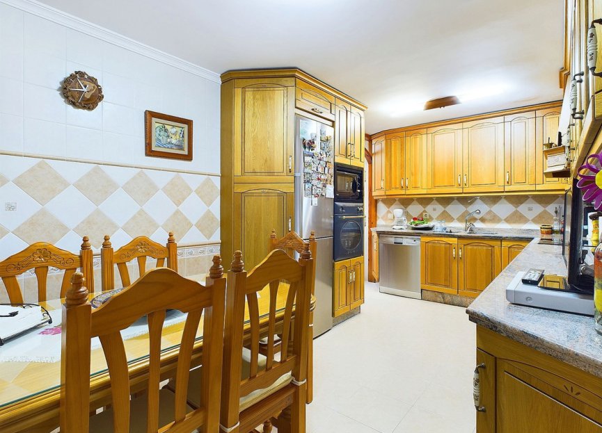 Resale - House - Townhouse - Estepona - Estepona Centro