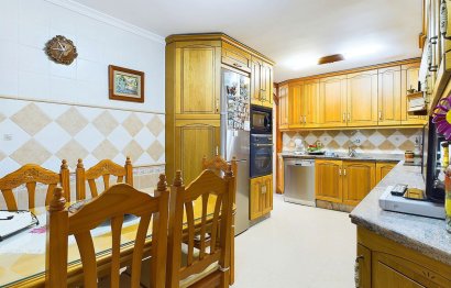 Resale - House - Townhouse - Estepona - Estepona Centro