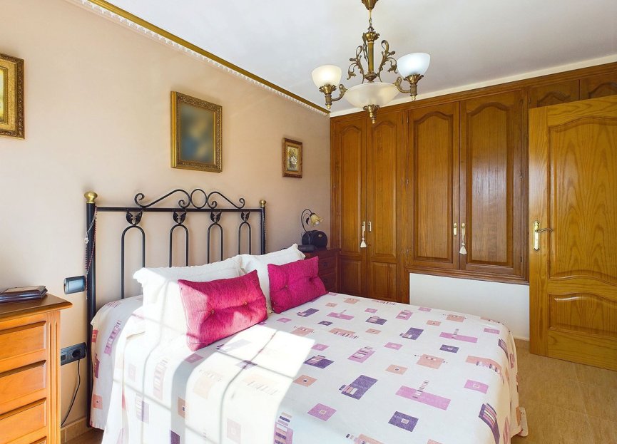 Resale - House - Townhouse - Estepona - Estepona Centro