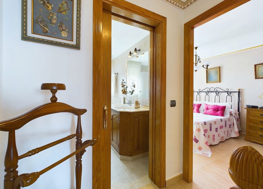 Resale - House - Townhouse - Estepona - Estepona Centro