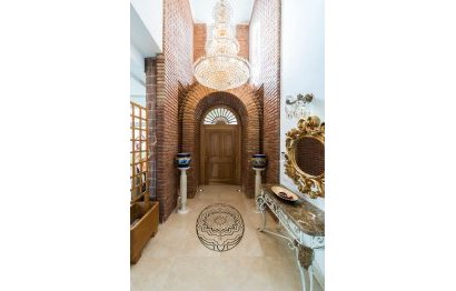 Resale - House - Detached Villa - Marbella - La Mairena