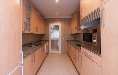 Resale - Ground floor apartment - Marbella - Elviria