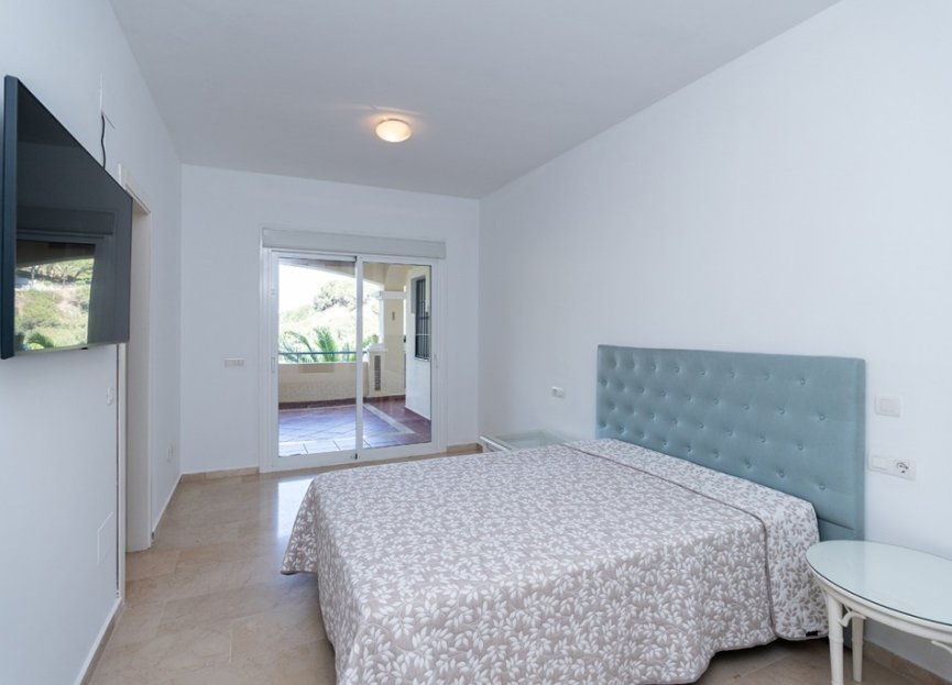 Resale - Ground floor apartment - Marbella - Elviria