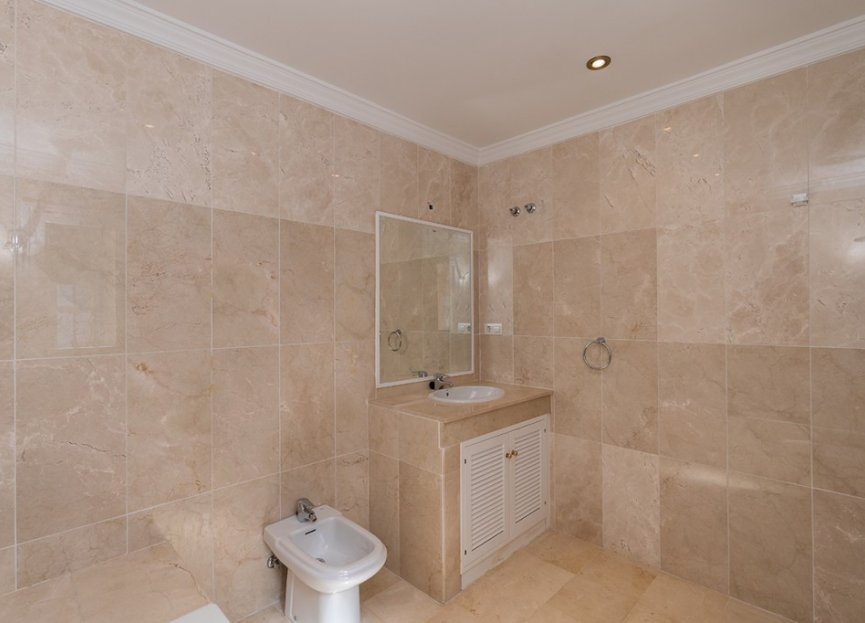 Resale - Ground floor apartment - Marbella - Elviria