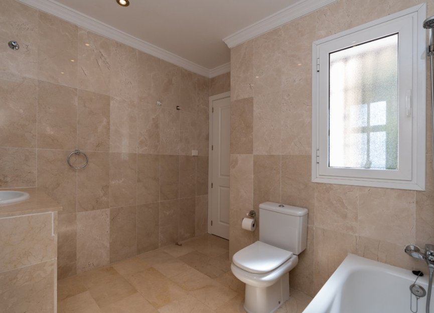 Resale - Ground floor apartment - Marbella - Elviria