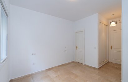 Resale - Ground floor apartment - Marbella - Elviria