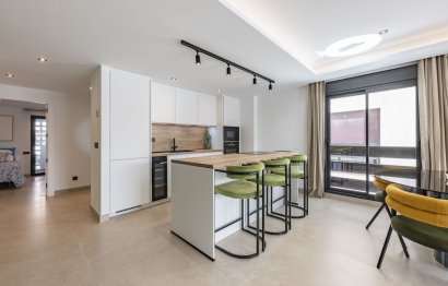 Resale - Apartment - Middle Floor Apartment - Marbella - Nueva Andalucia