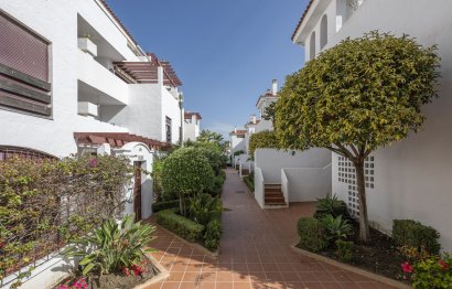 Resale - Apartment - Middle Floor Apartment - Marbella - Nueva Andalucia