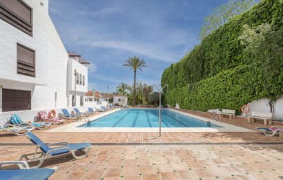 Resale - Apartment - Middle Floor Apartment - Marbella - Nueva Andalucia