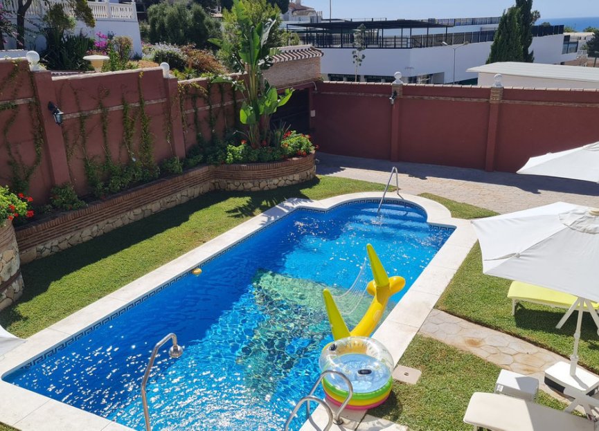 Resale - House - Detached Villa - Benalmádena - Benalmadena Centro