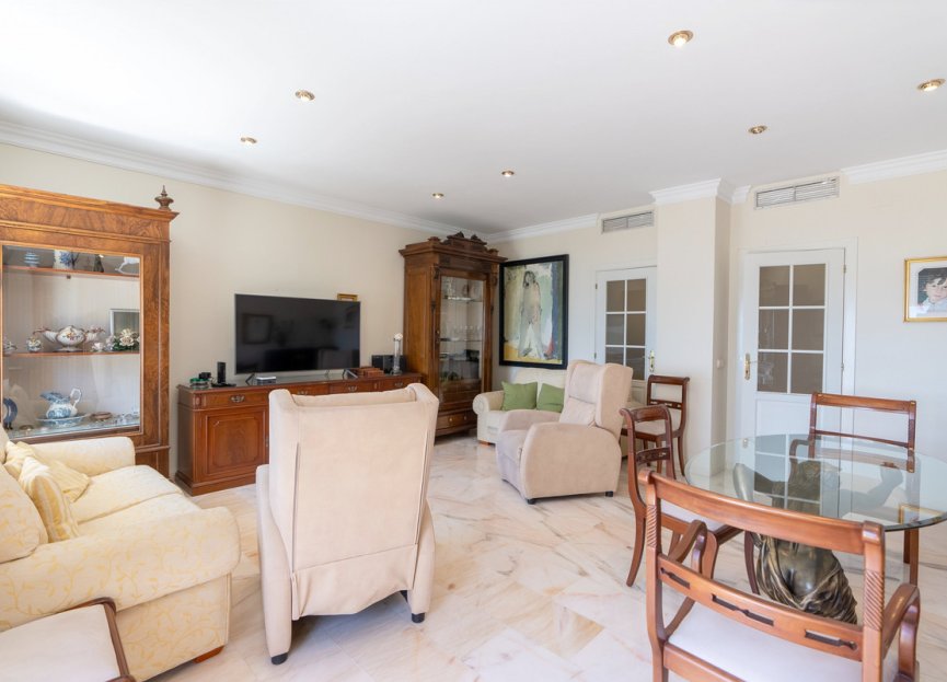 Reventa - Apartment - Middle Floor Apartment - Estepona - Estepona Centro