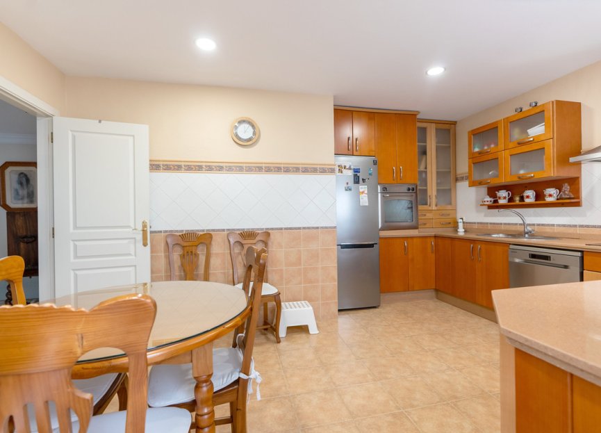 Reventa - Apartment - Middle Floor Apartment - Estepona - Estepona Centro