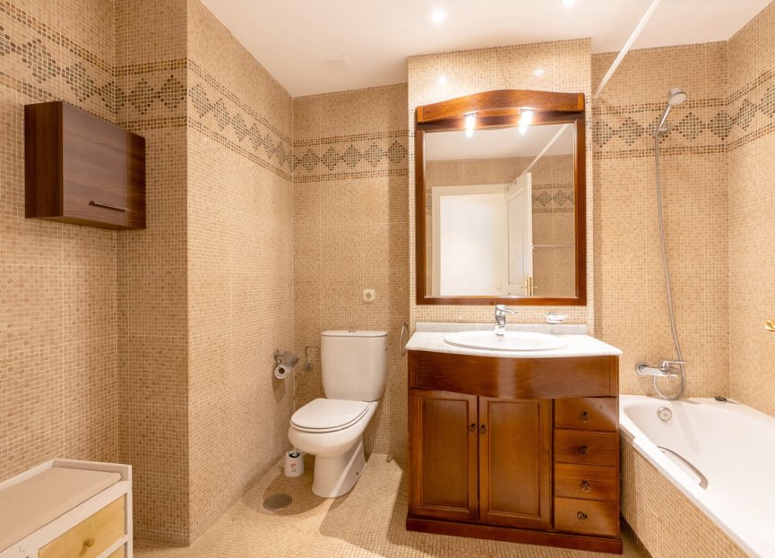 Reventa - Apartment - Middle Floor Apartment - Estepona - Estepona Centro