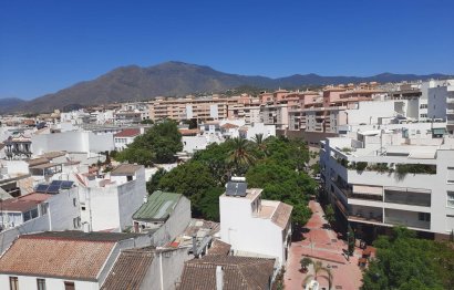 Resale - Apartment - Middle Floor Apartment - Estepona - Estepona Centro