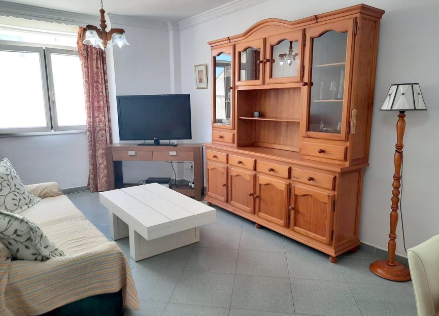 Resale - Apartment - Middle Floor Apartment - Estepona - Estepona Centro