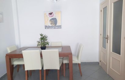 Resale - Apartment - Middle Floor Apartment - Estepona - Estepona Centro