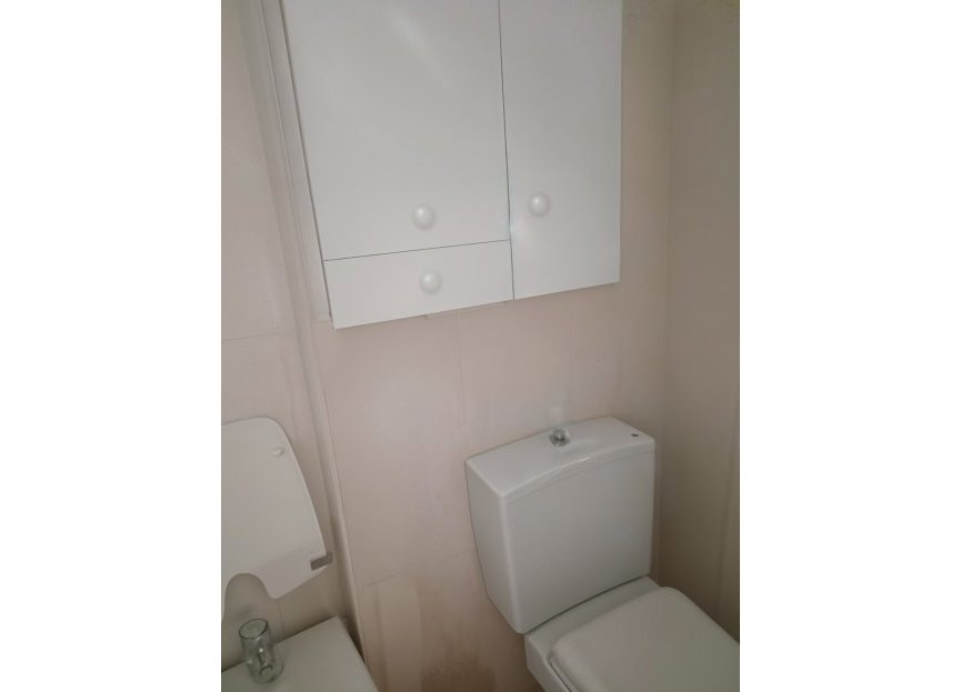 Resale - Apartment - Middle Floor Apartment - Estepona - Estepona Centro