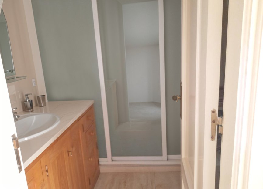 Resale - Apartment - Middle Floor Apartment - Estepona - Estepona Centro